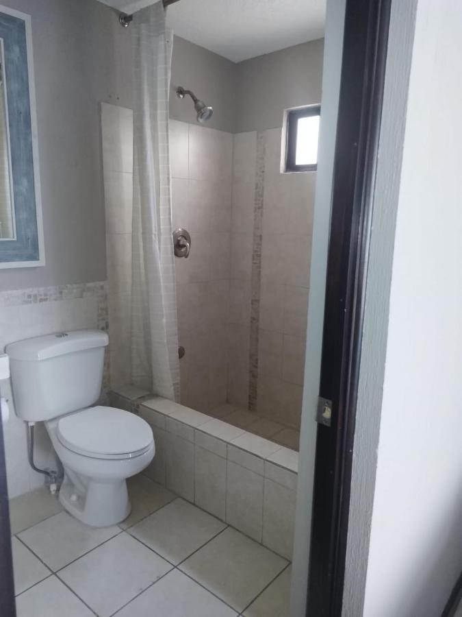 L'Aurora Inn Hostal Ciudad Guatemala Eksteriør billede
